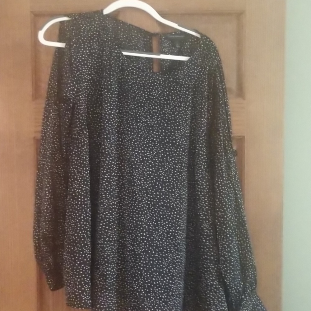 Lane Bryant cold shoulder black and white top